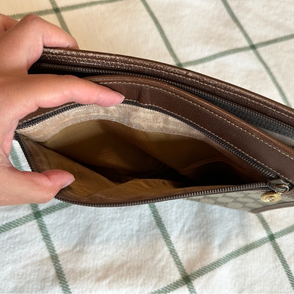 Gucci Vintage Coated Canvas Clutch - Picture 10 of 17